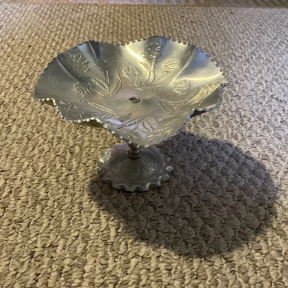 Vintage Harber & Shlevin hammered aluminum pedestal server dish.
